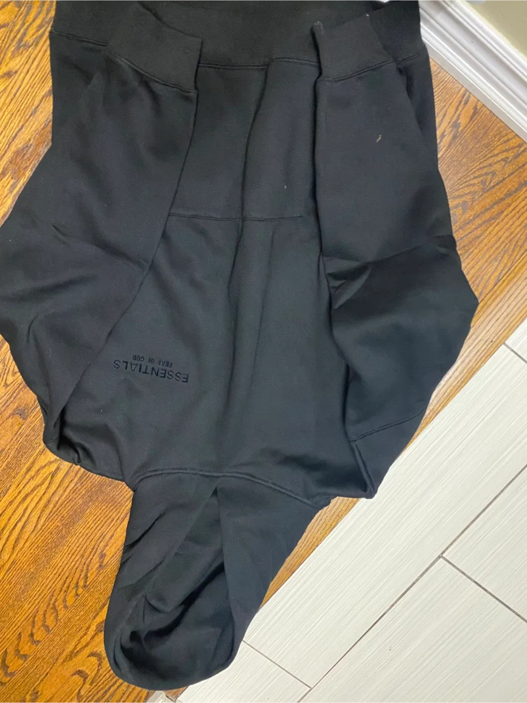 Essentials Fear of God Black Set image indicator(3)