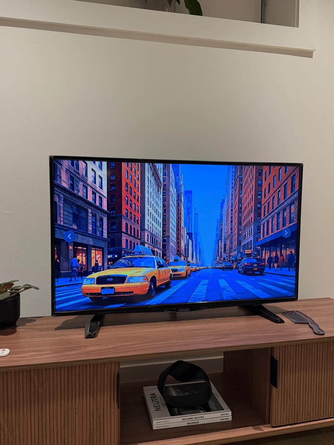 40” TV Insignia LCD