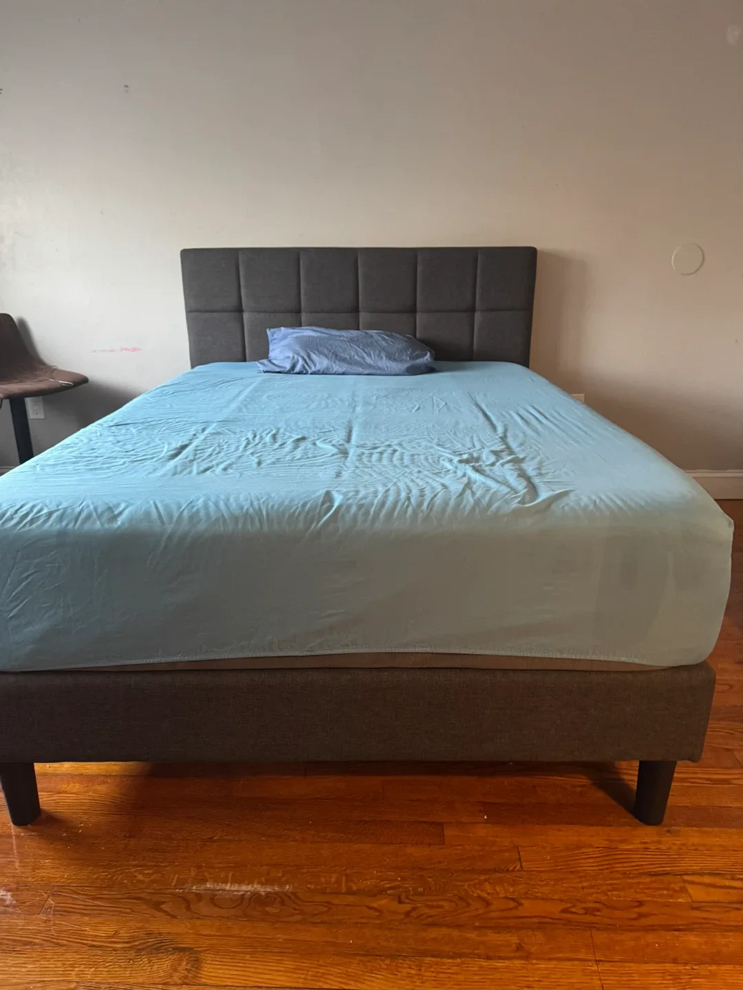 Twin size bed image indicator(3)