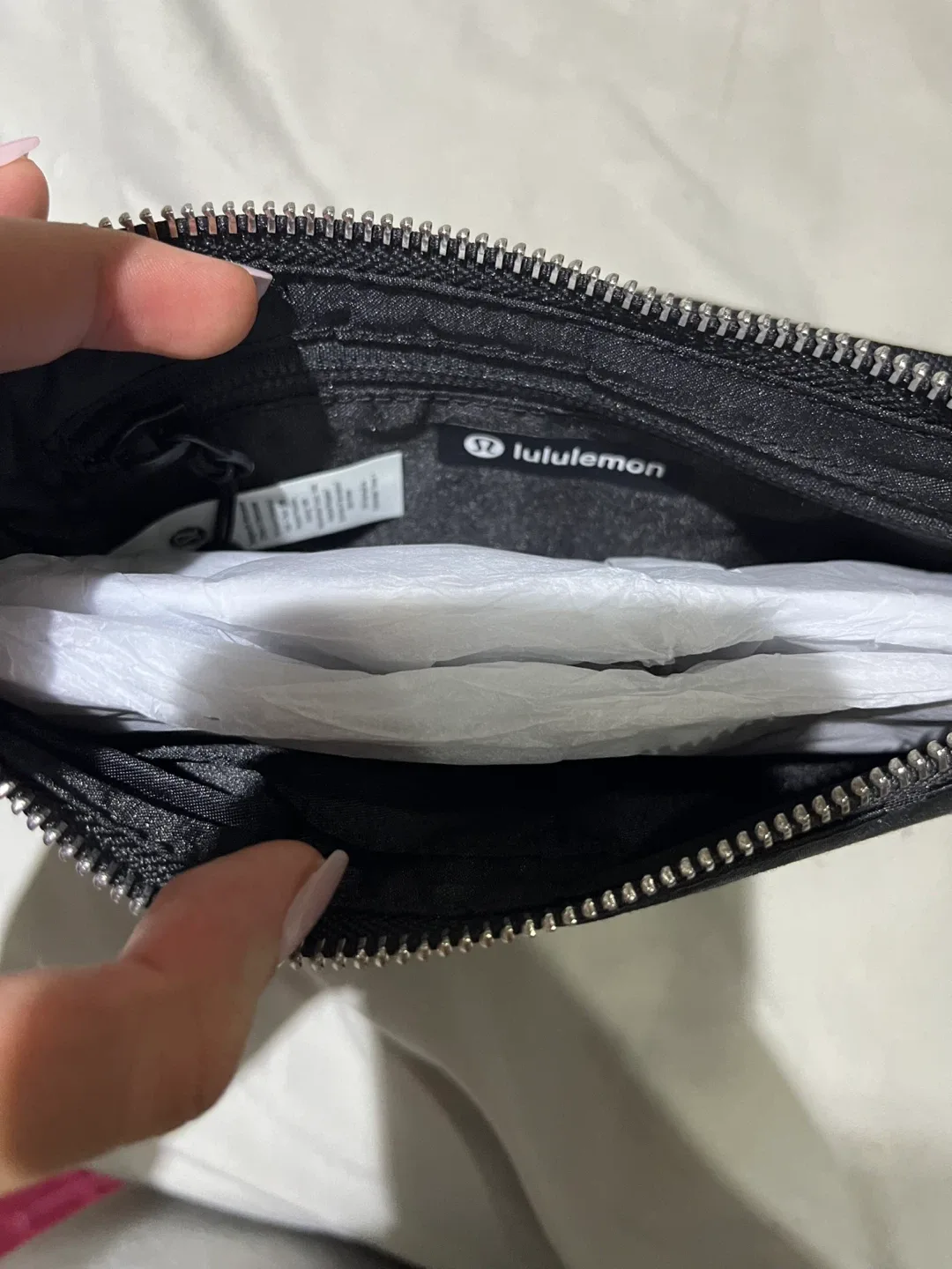 Lululemon City Essentials Mini Shoulder Bag image indicator(2)