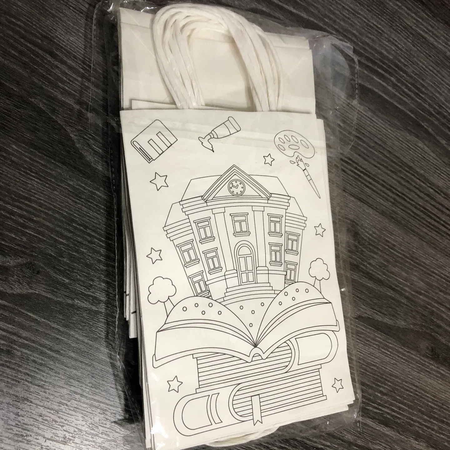 DIY Colouring Paper Gift Bags image indicator(6)