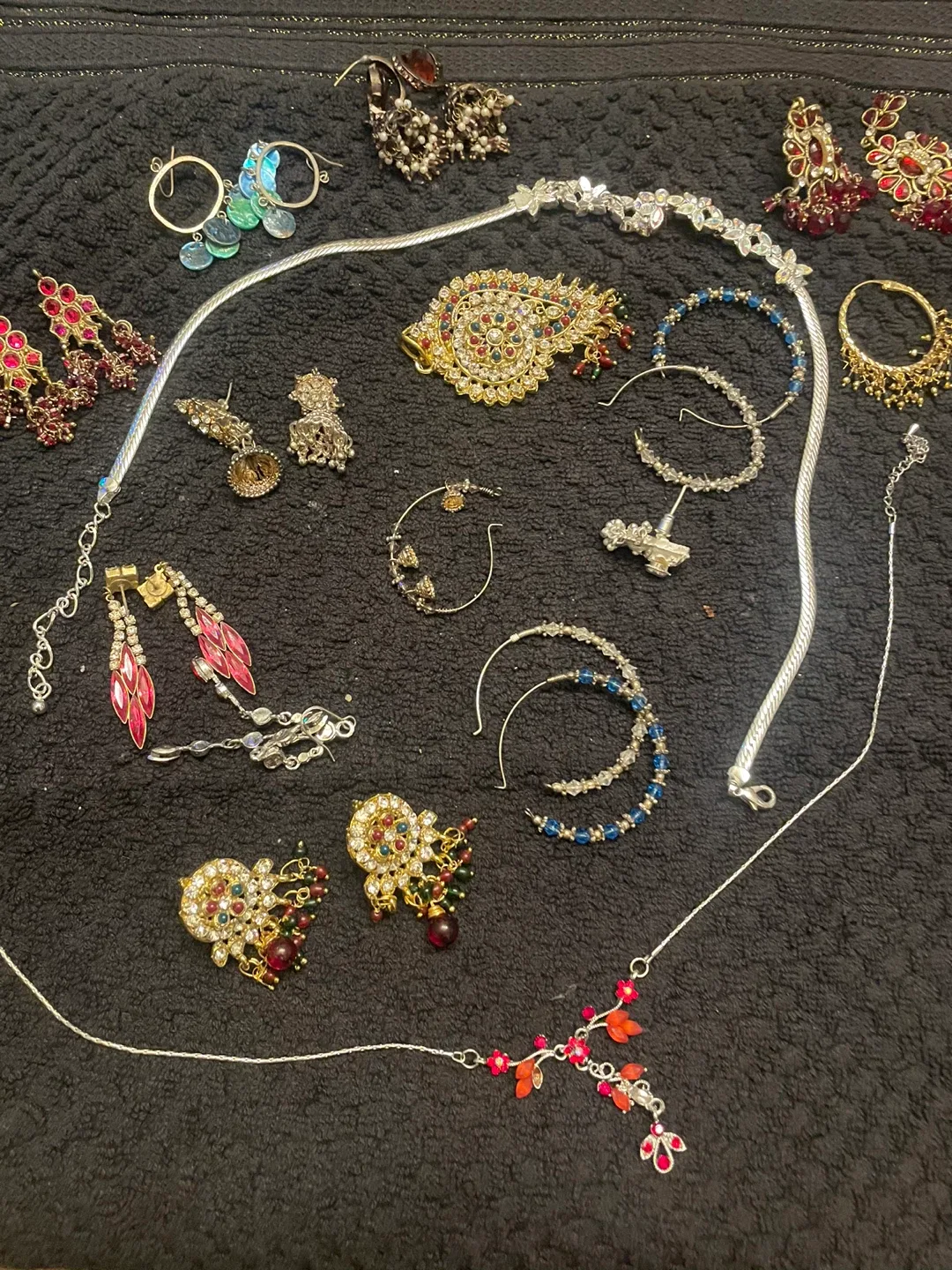 Assorted Costume Jewellery image indicator(3)