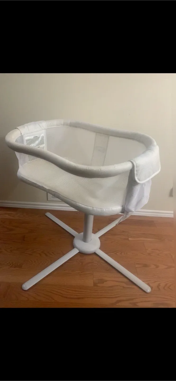 Rotating Baby Bed - Sleep Sounds, Night Light, Soft Vibration image indicator(2)