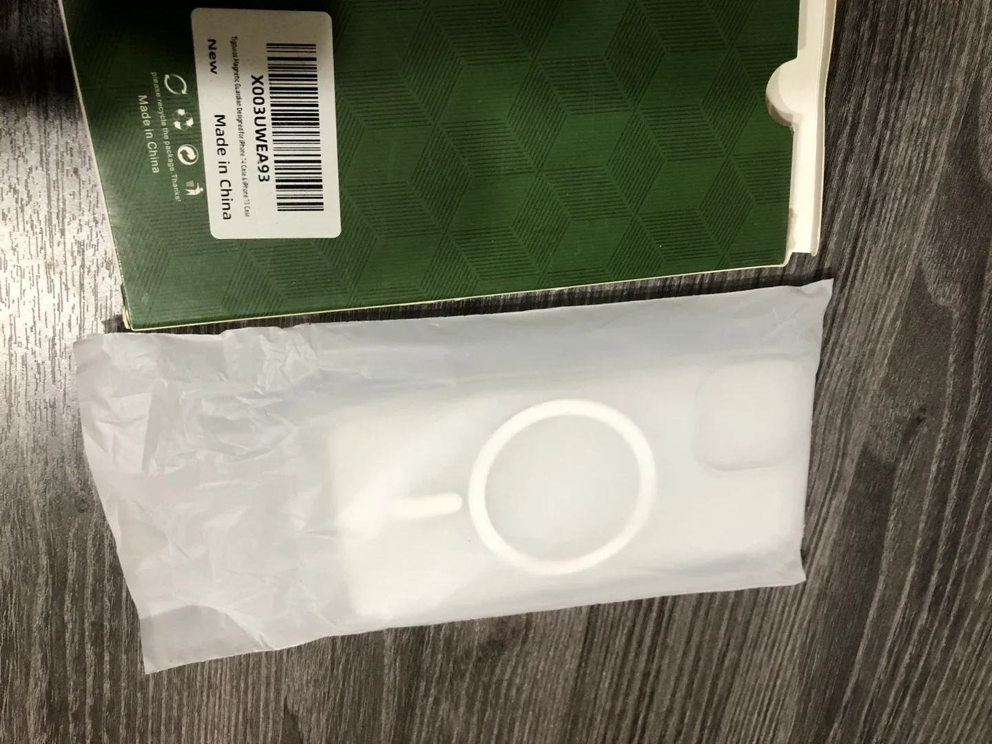 New Tigowos Magnetic Clear iPhone 14 Case image indicator(3)