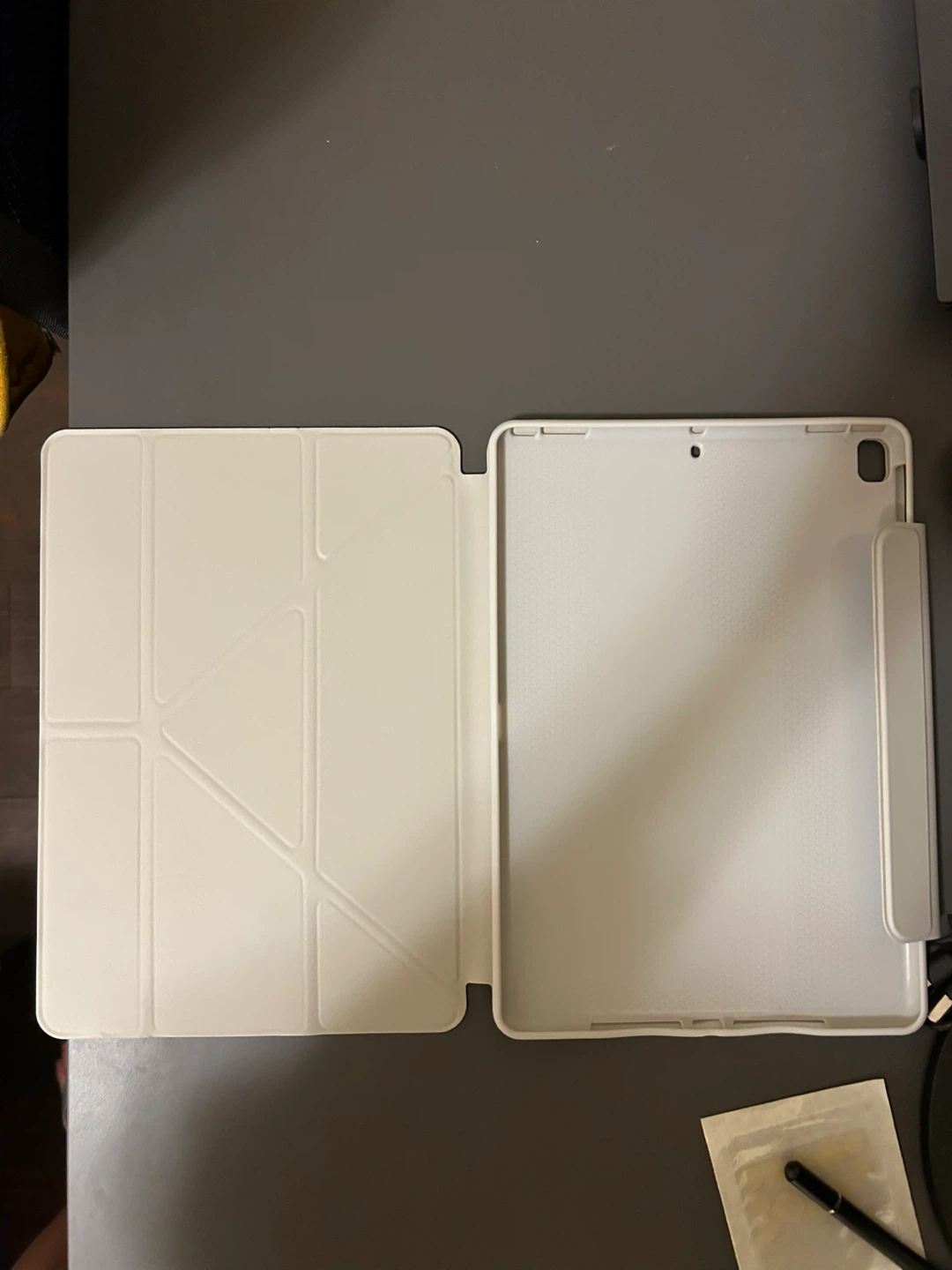 Apple iPad 9th Generation 64GB Wifi with Case - photo 4