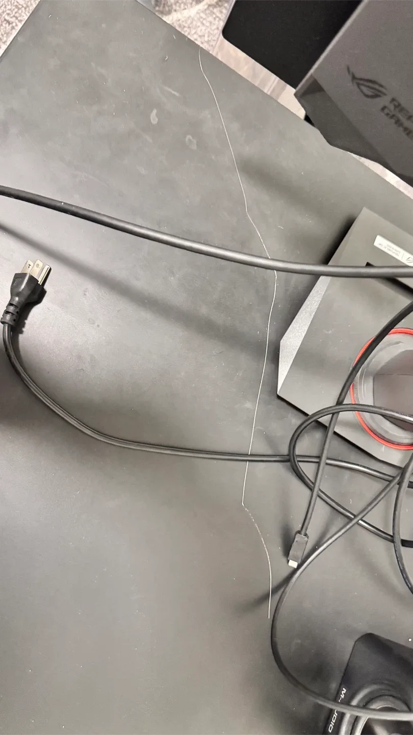 Gaming Desk - Black image indicator(2)