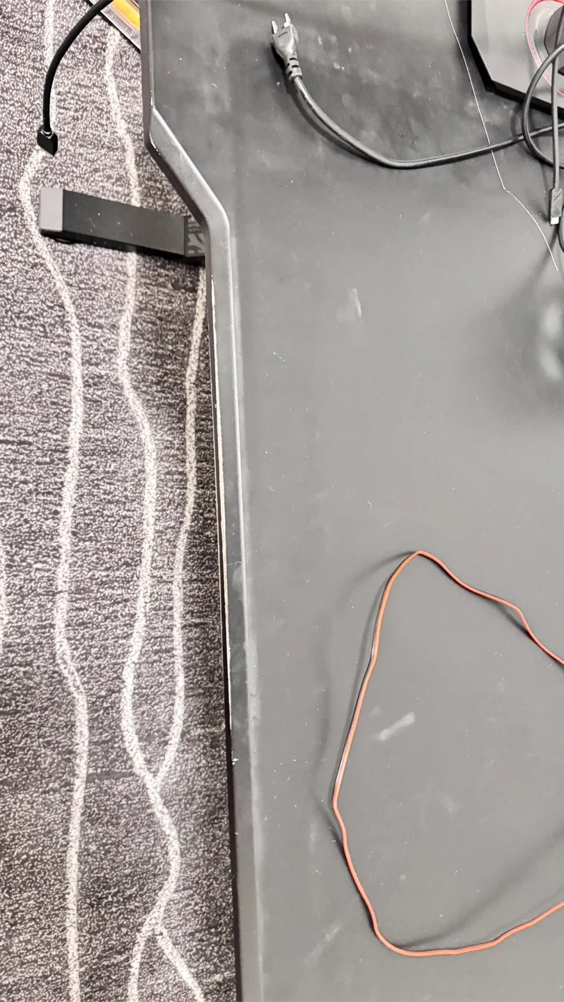 Gaming Desk - Black image indicator(3)