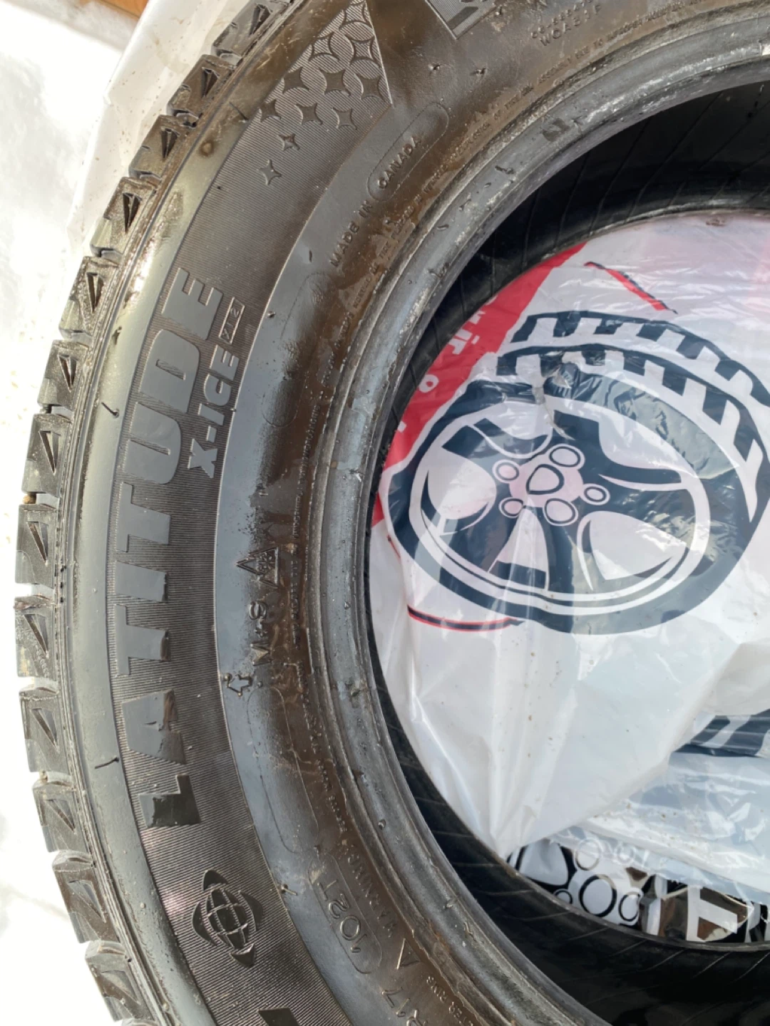 225/65/ R17 - Michelin latitude X-ICE Xi2 - winter tires - photo 3