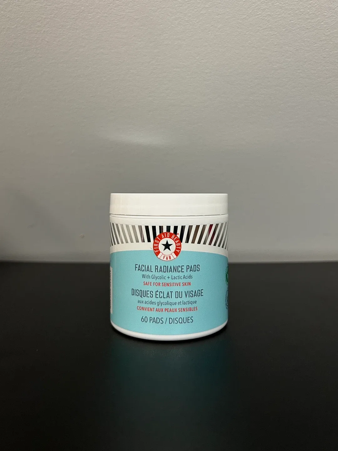 First Aid Beauty Facial Radiance Pads