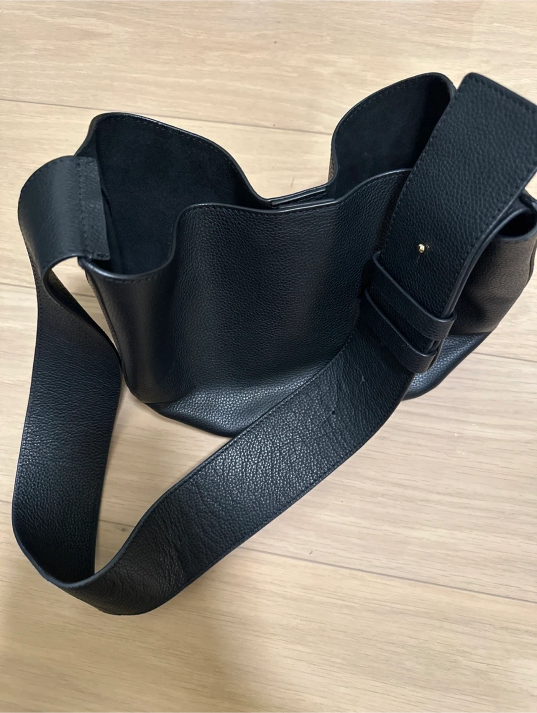 Massimo Dutti Black Leather Shoulder Bag - Black - photo 3