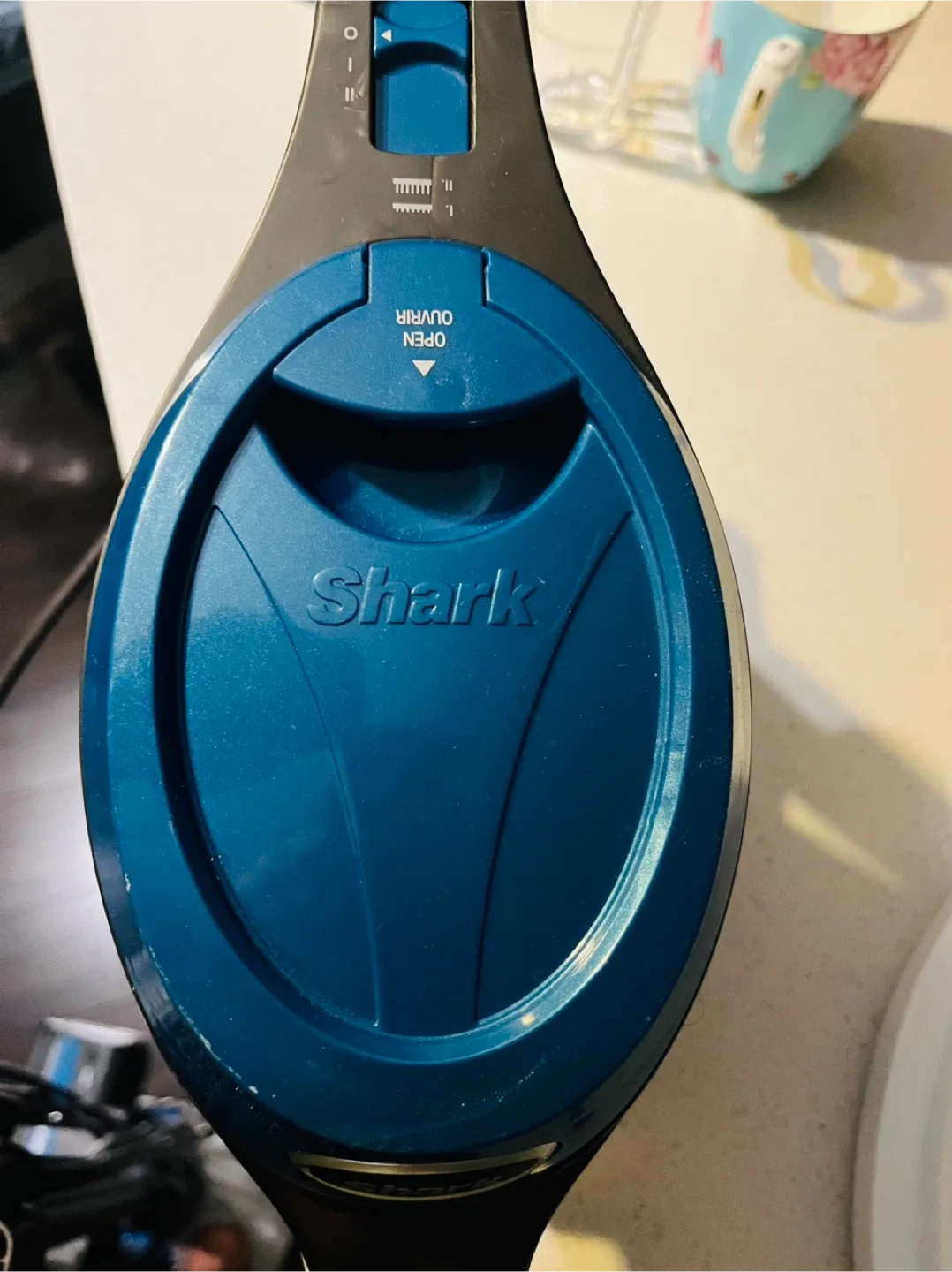Shark Vacuum image indicator(8)