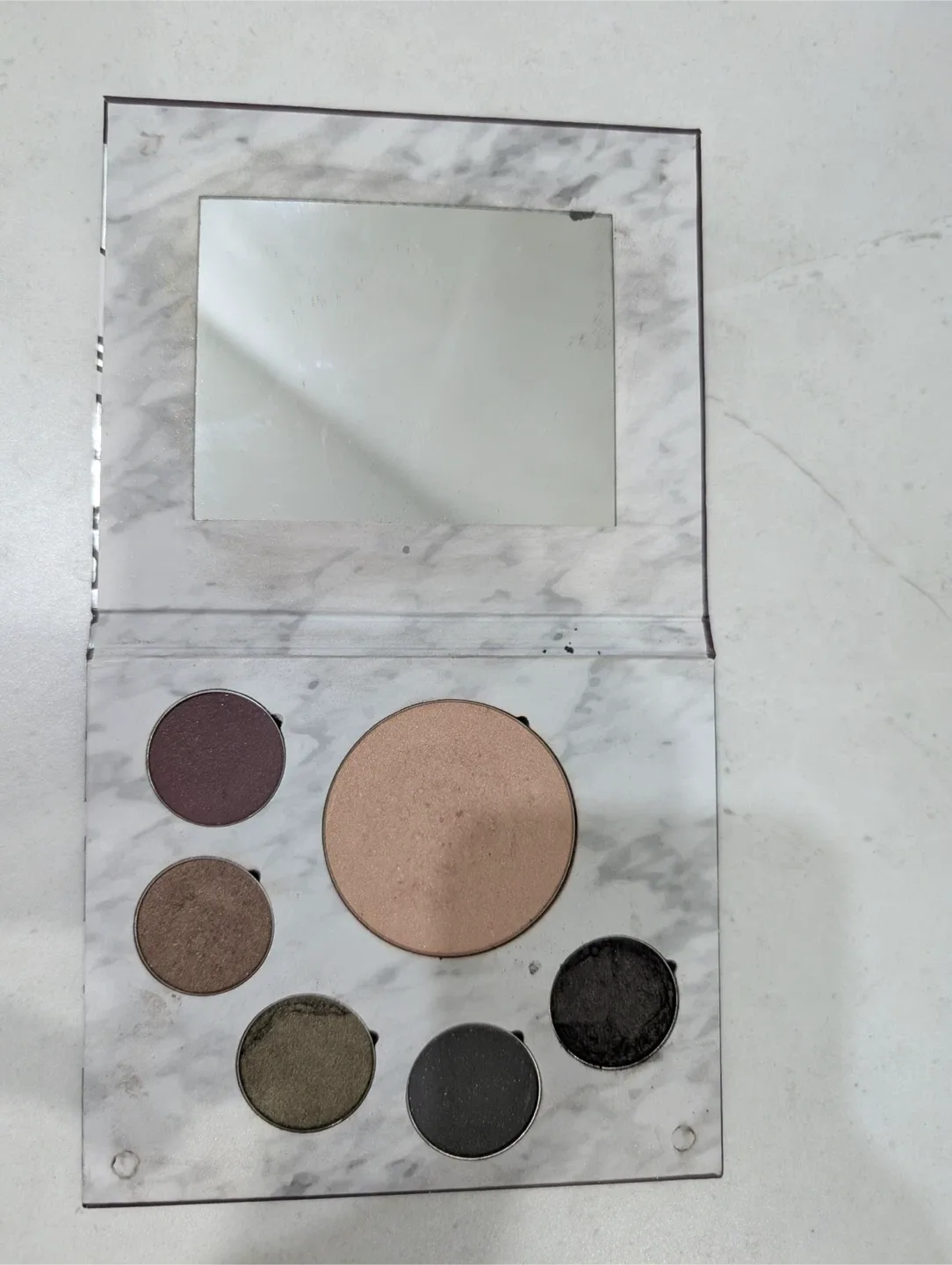 Fitglow Beauty Glam Palette image indicator(2)