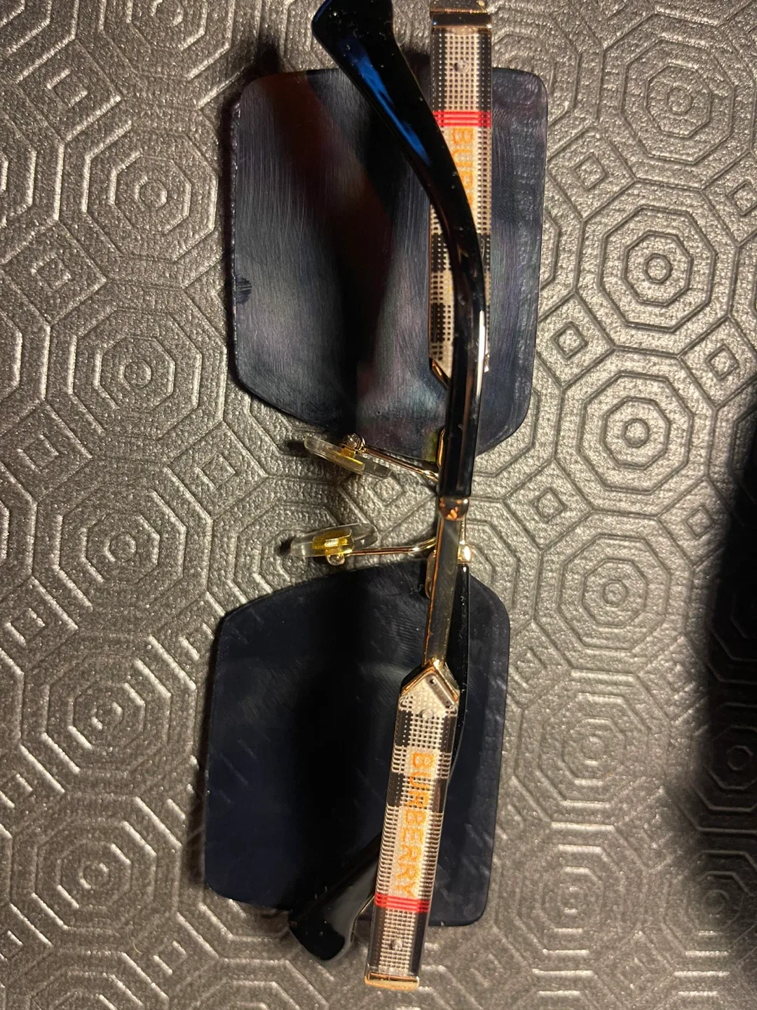 Burberry OW3098 Sunglasses image indicator(2)