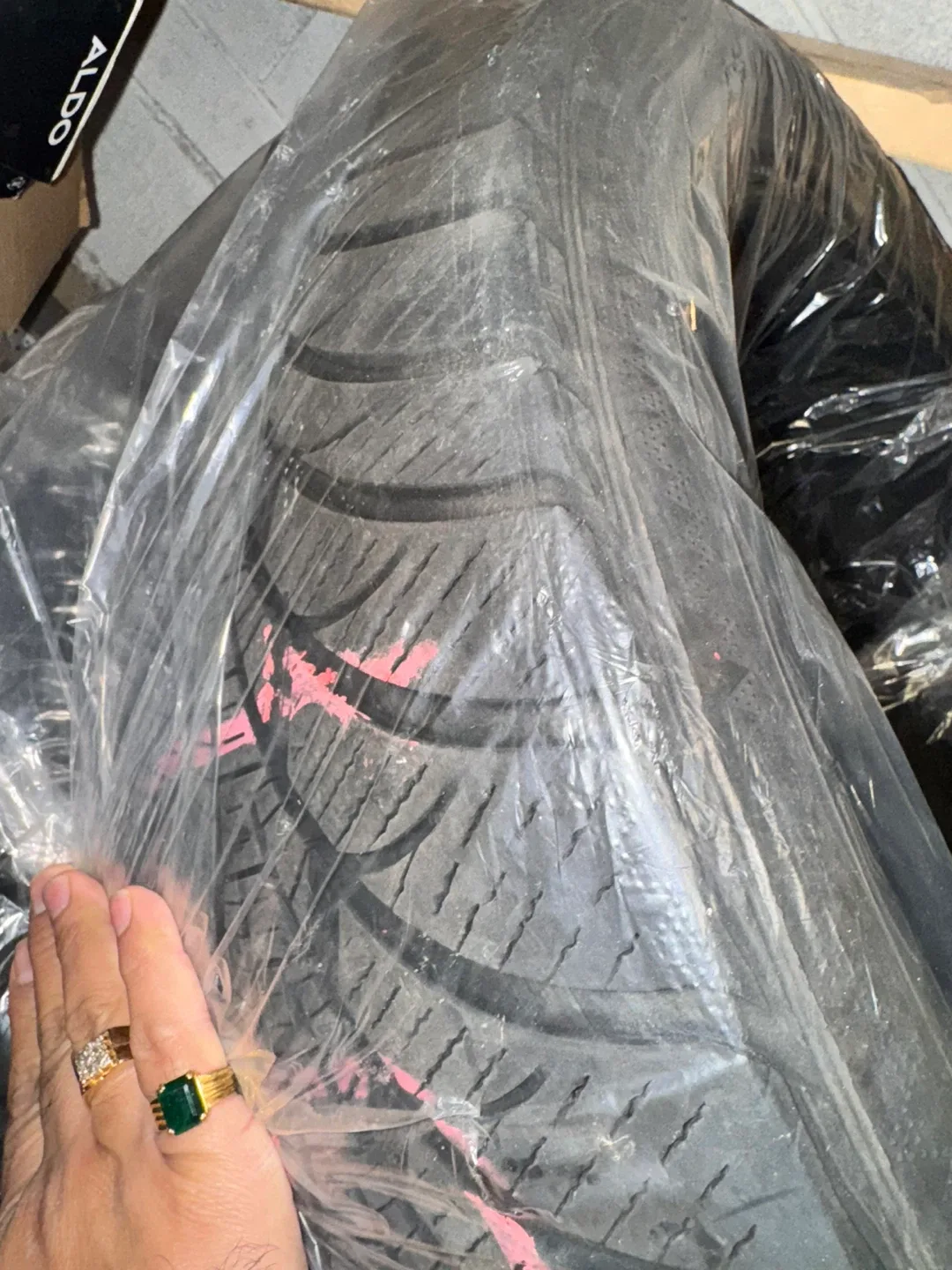 Goodyear Ultra Grip Ice WRT 245/50R20 Tire image indicator(8)