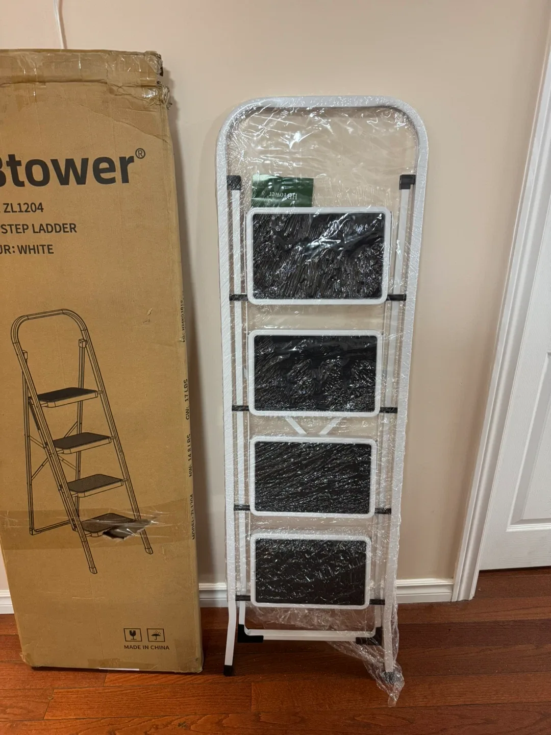 New 4-Step Ladder by Bestower