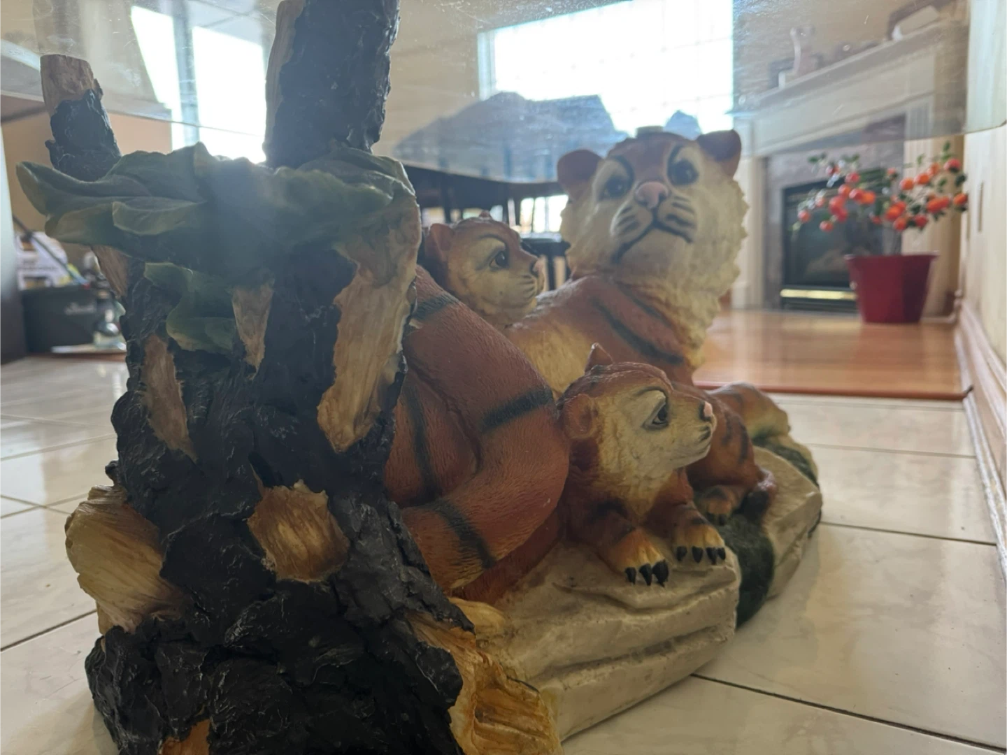 Tiger Family Glass Coffee Table - photo 2