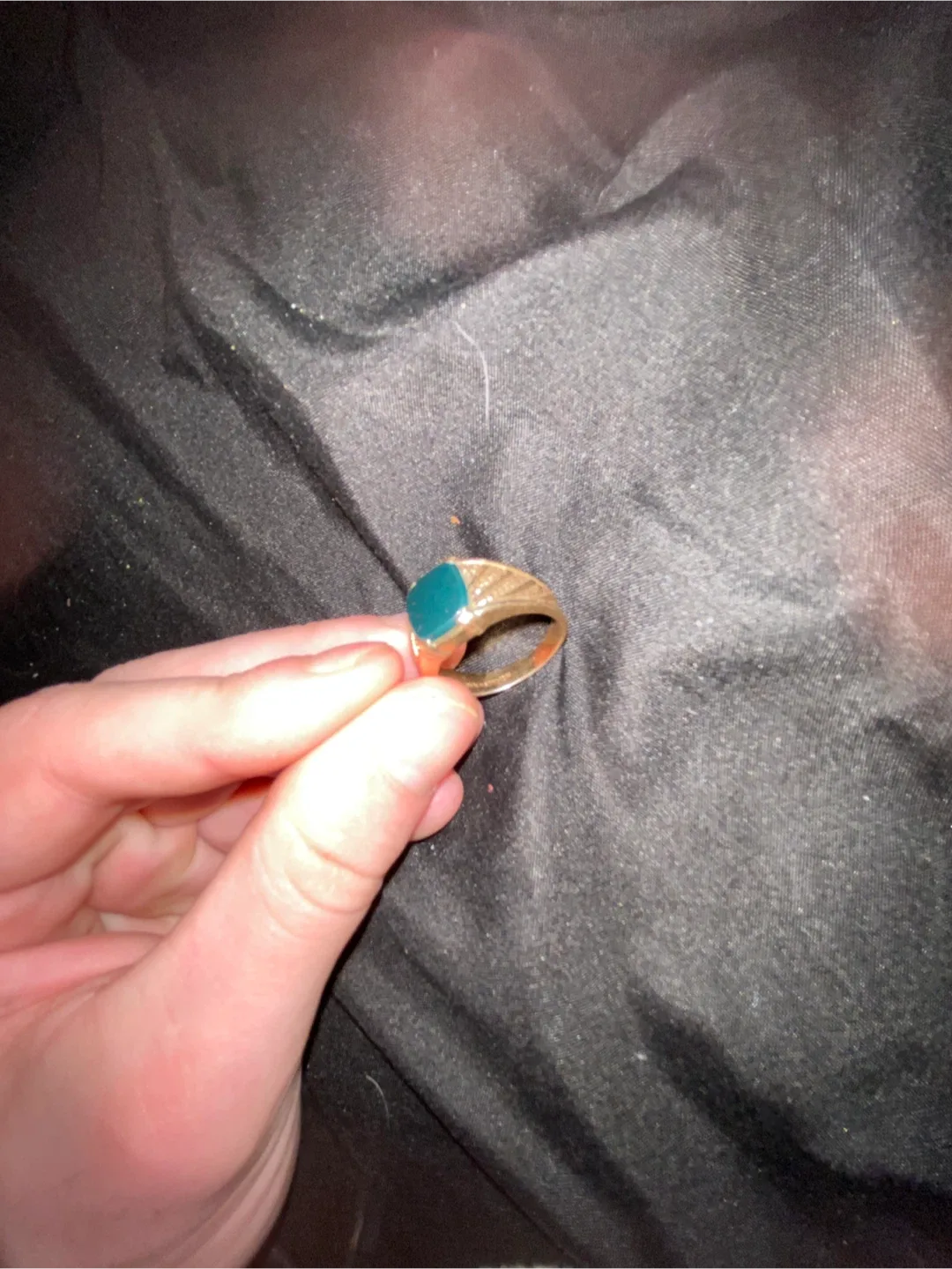 10K Gold Ring image indicator(2)