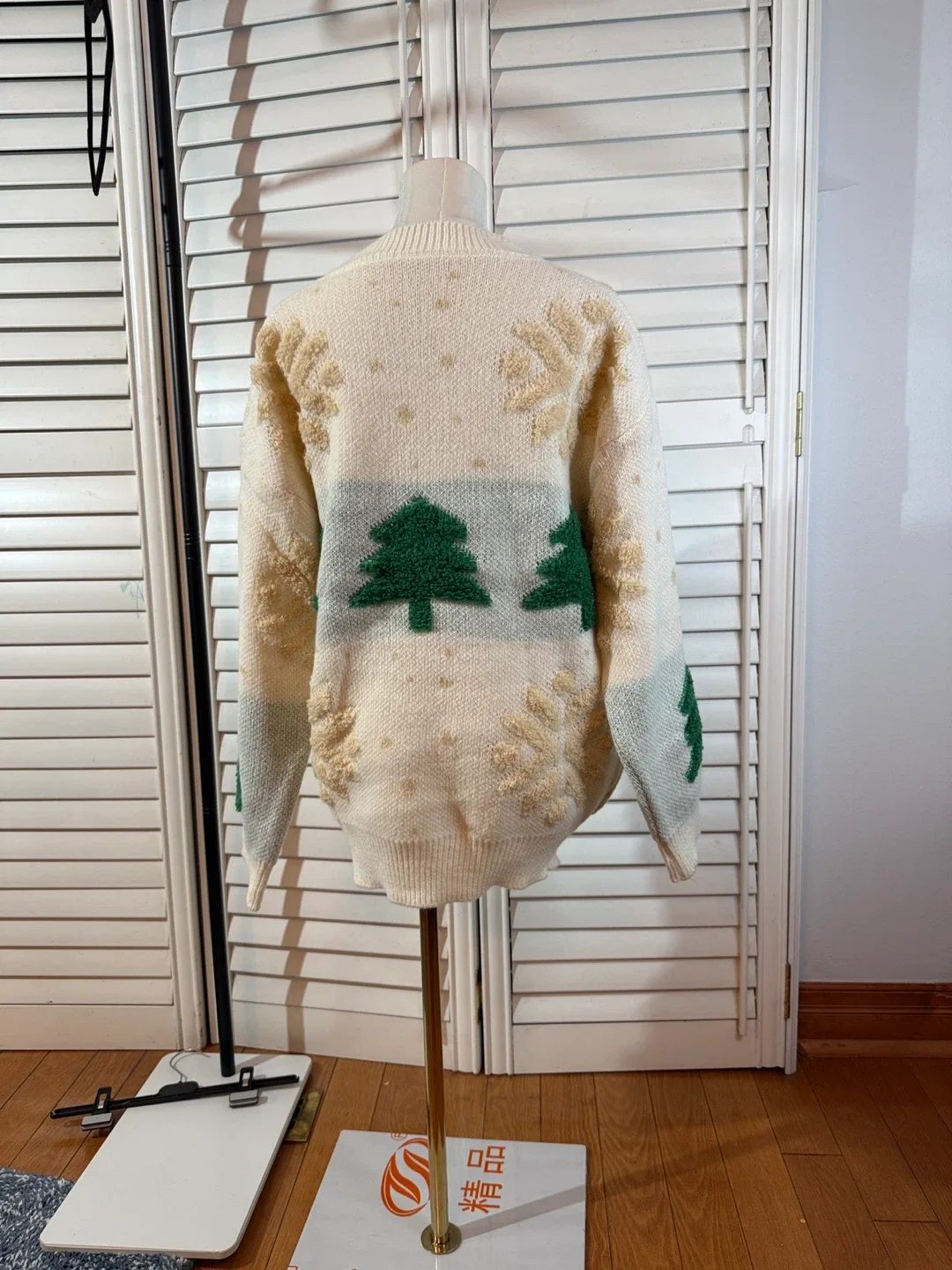 Christmas Tree Sweater - Cream & Green image indicator(4)