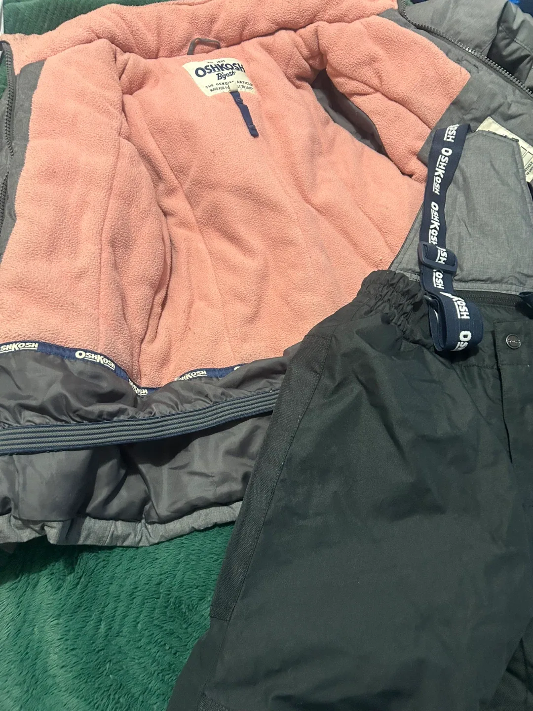 OshKosh B'gosh Snowsuit Set image indicator(4)