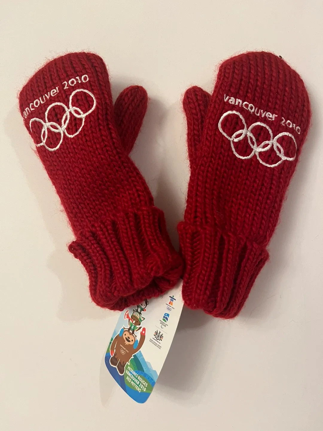 Vancouver 2010 Olympics Red Mittens