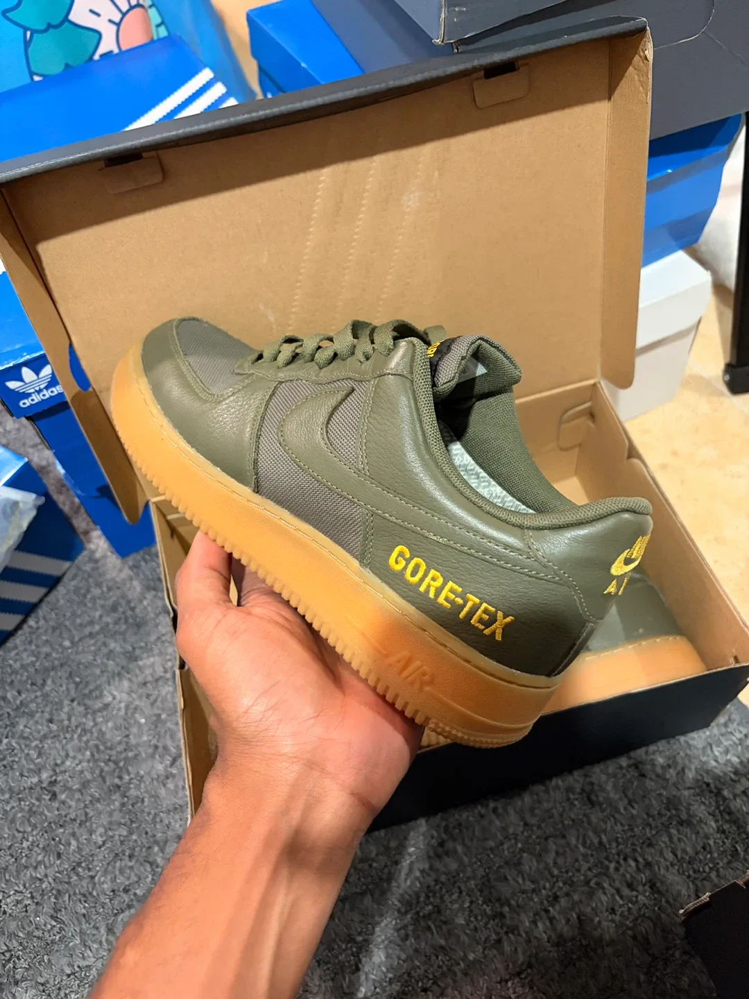 Shoes US 9 image indicator(8)