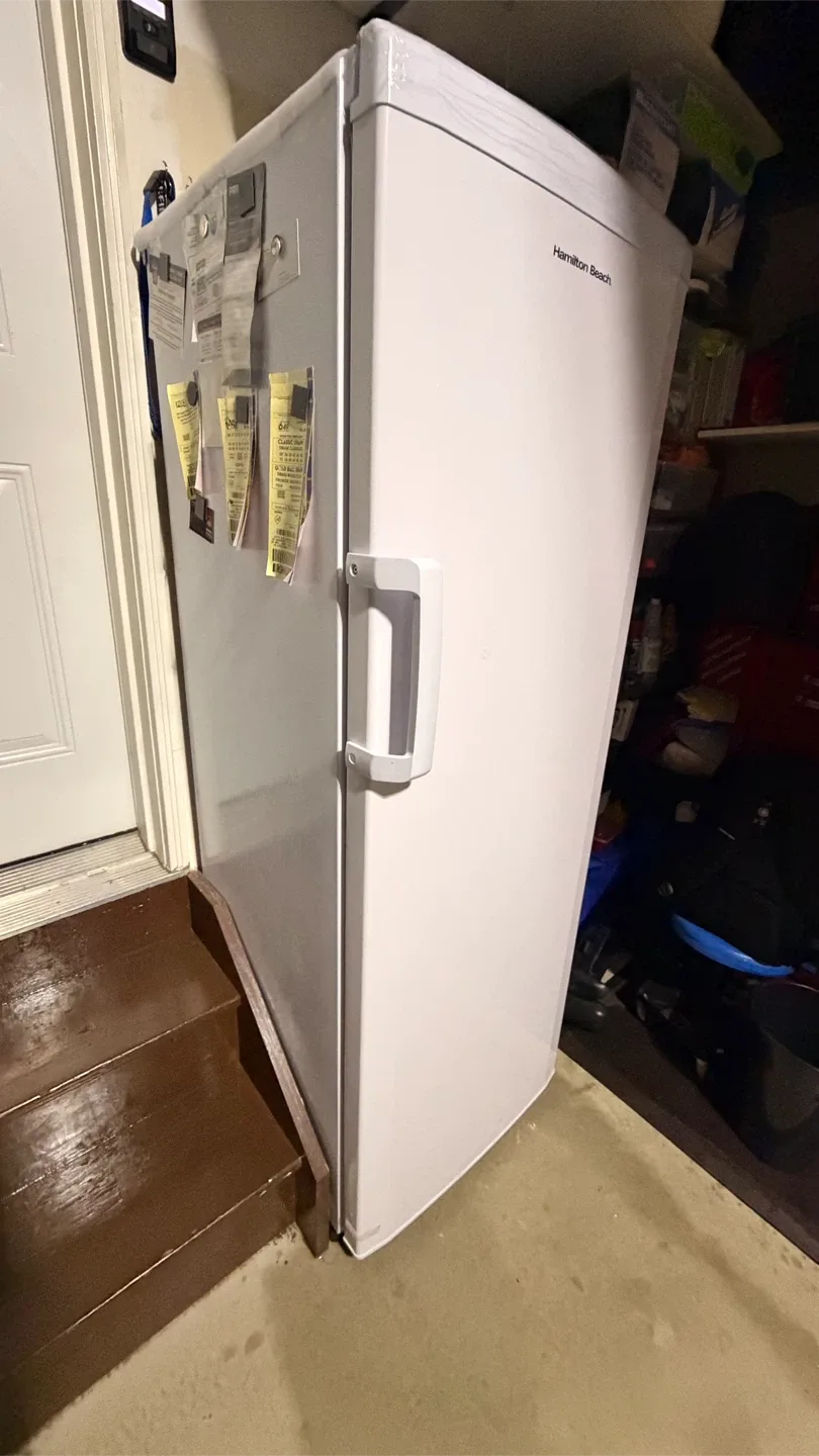 Hamilton Beach Upright Freezer - White