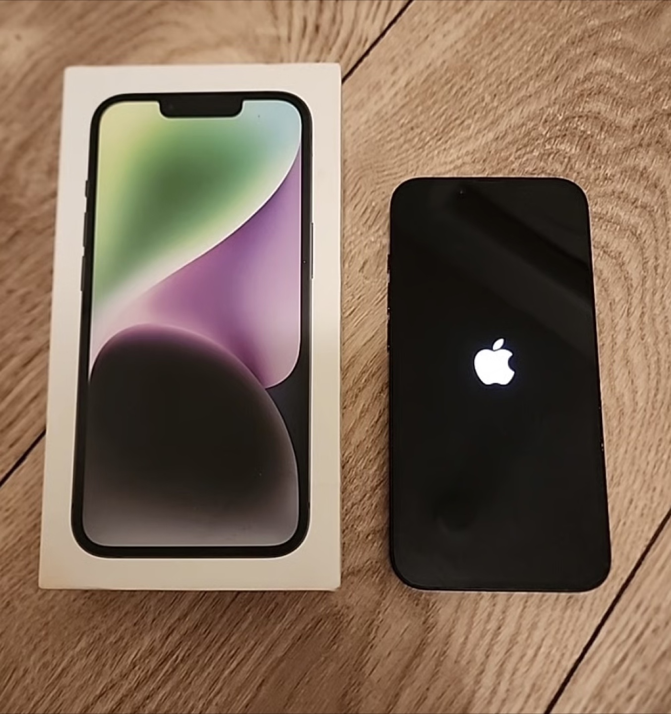 Apple iPhone 14 - Black - Like New! - photo 4