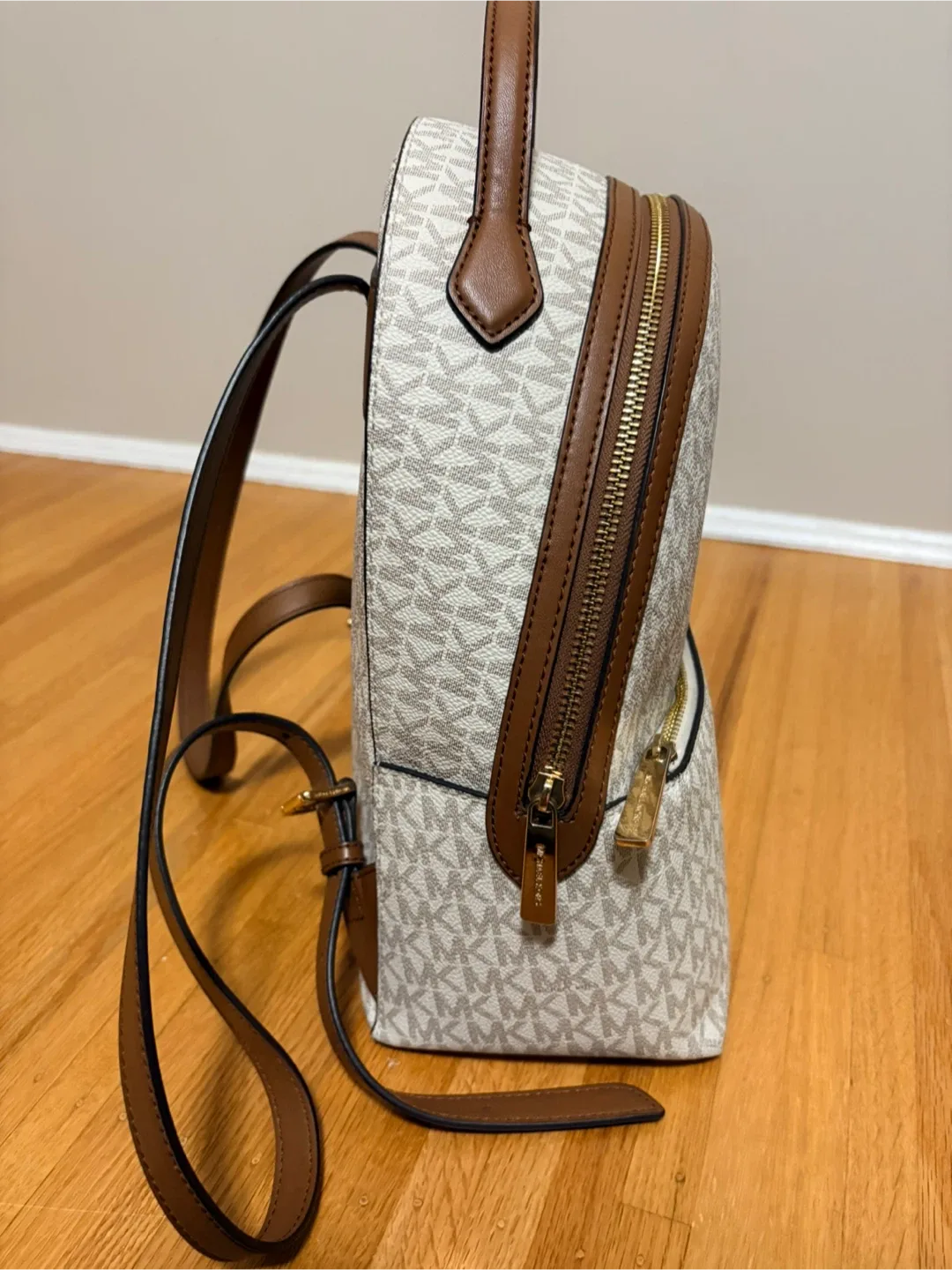 Michael Kors Sheila Medium Logo Backpack image indicator(10)