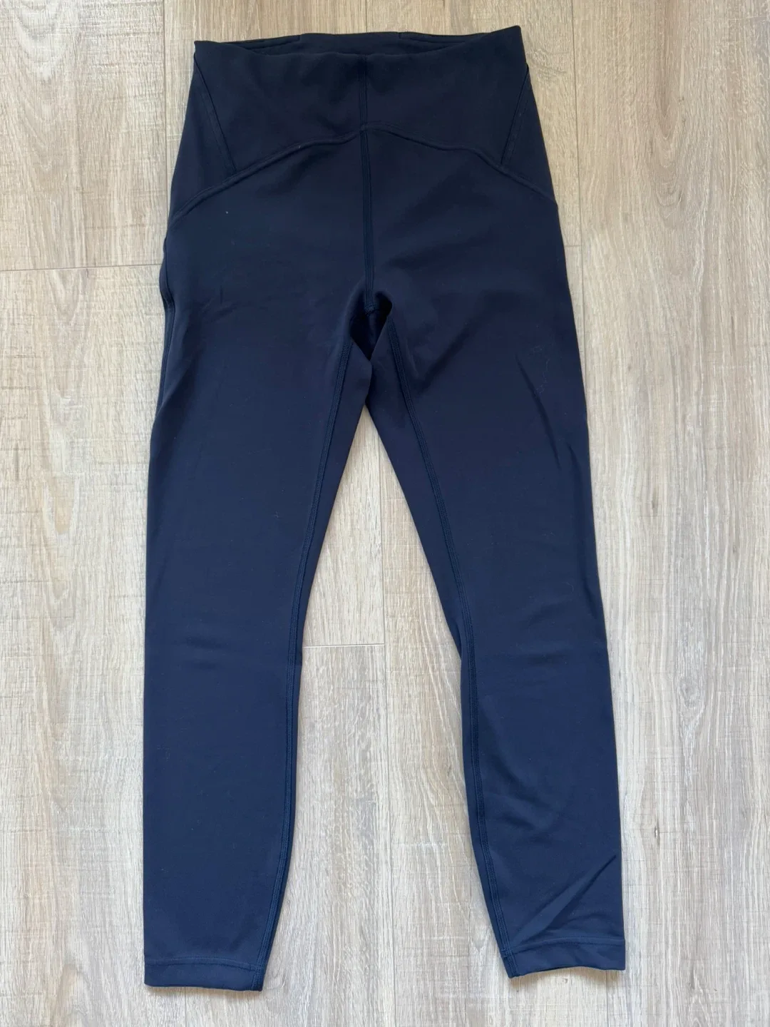 Lululemon InStill High-Rise Tight 25" - Size 6