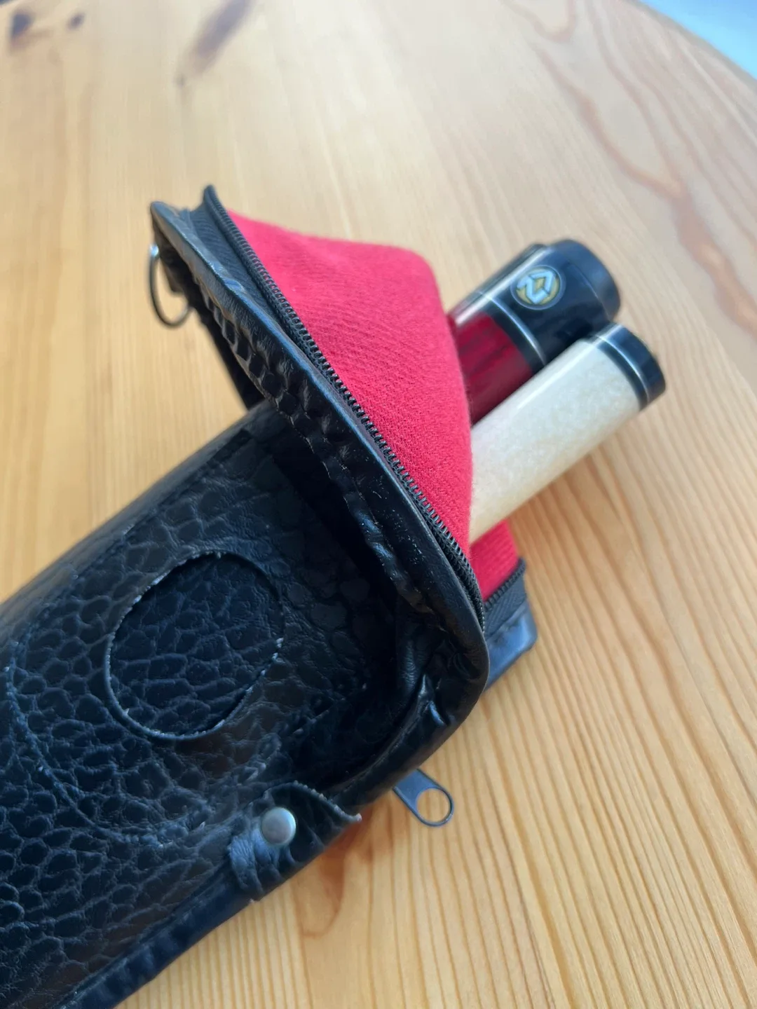 Custom Billiard/Pool Cue Stick with Case - MOVING OUT SALE ✈️✈️ image indicator(7)