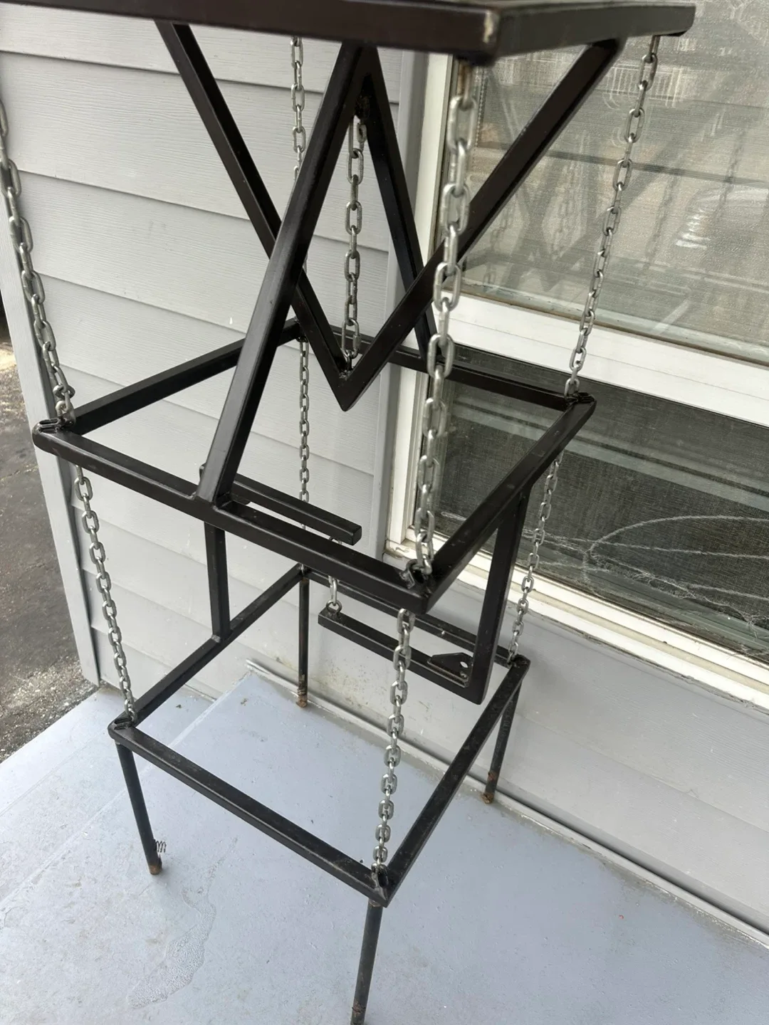Decorate Metal Geometric Hanging Stand image indicator(3)