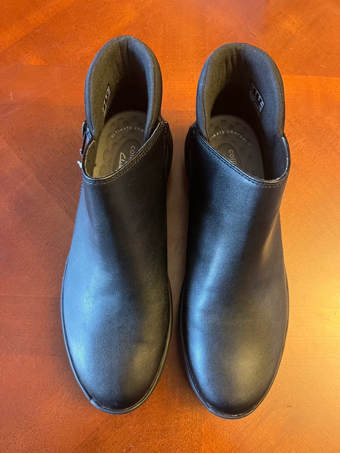 Clarks women’s size 8 black ankle boots, new in box image indicator(4)