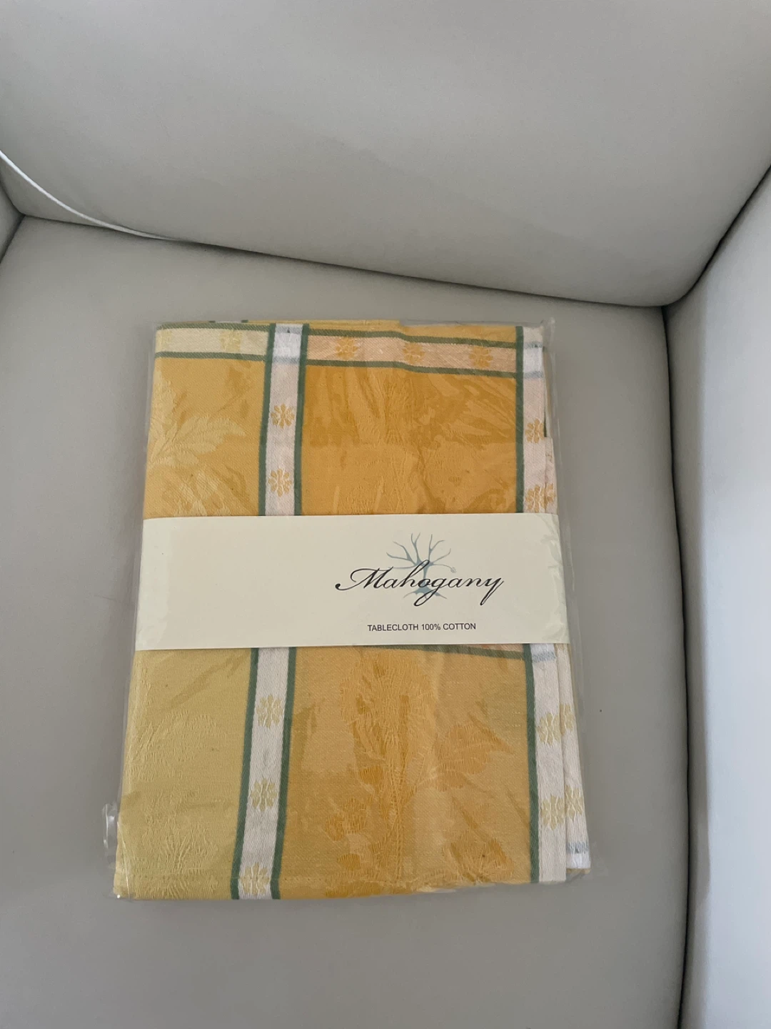 Tablecloth 36" x 36" - New in Package! - photo 3
