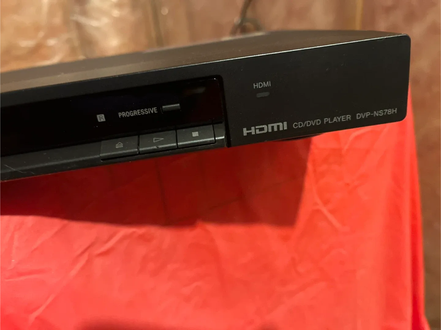 a SonyCD/DVD Player.  . image indicator(2)
