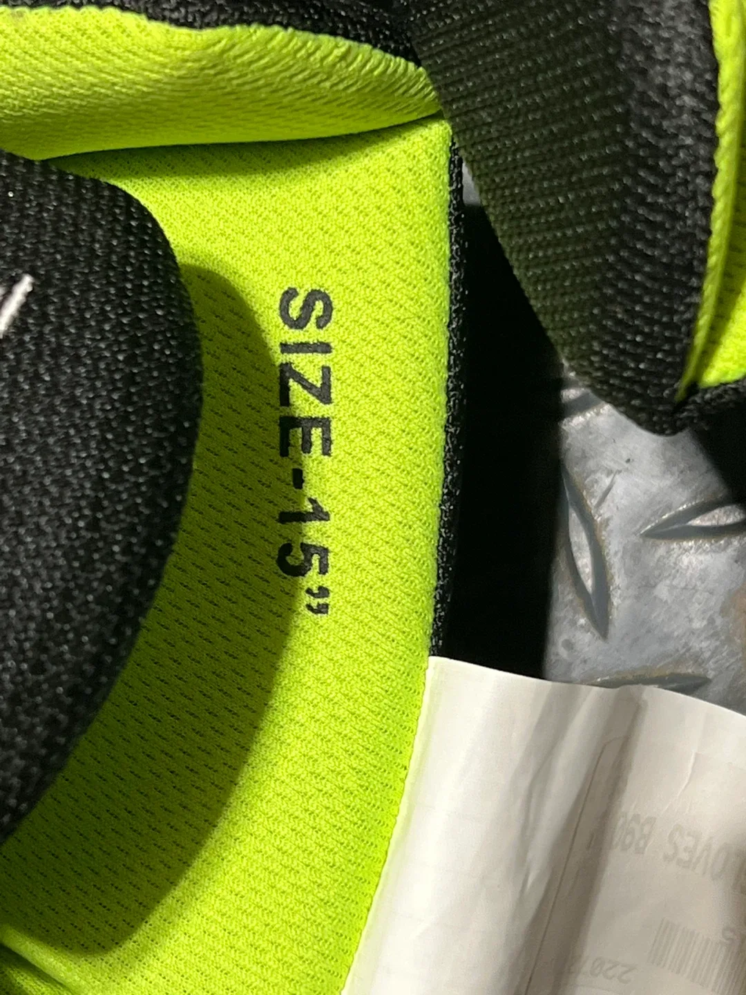 Black Edge Hockey Gloves - Size 15" image indicator(3)