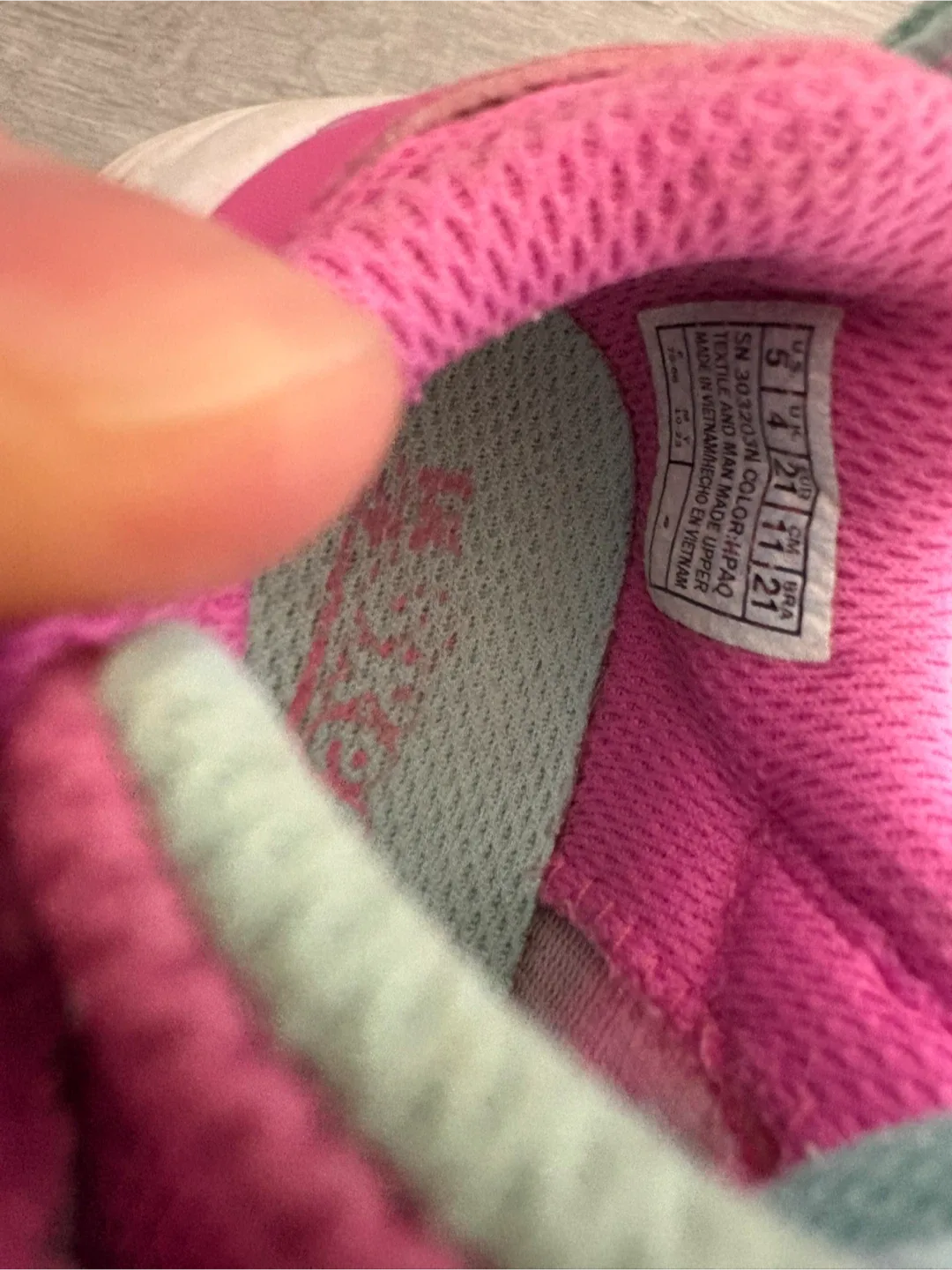 Kids' Shoes: Skechers, Kamik, Size 5 image indicator(7)