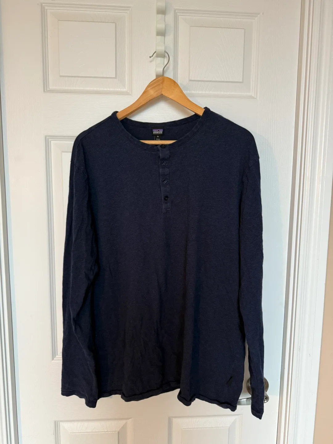 Men’s Patagonia Organic Cotton Henley - XL