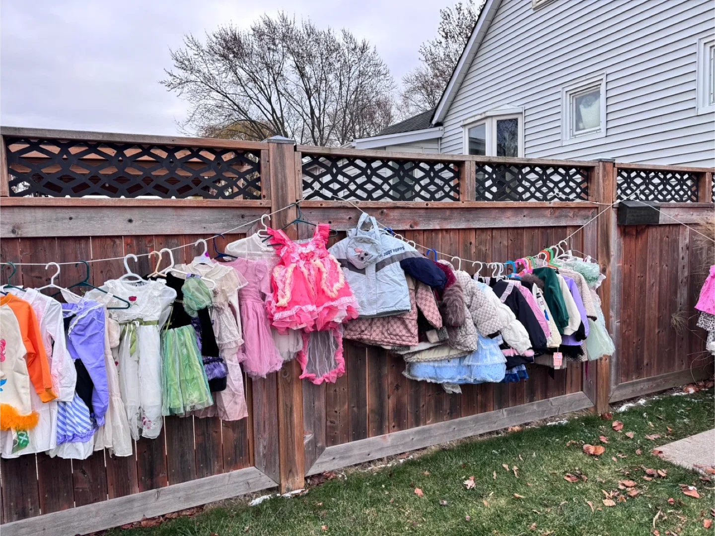 Yard sale Nov 29th image indicator(2)