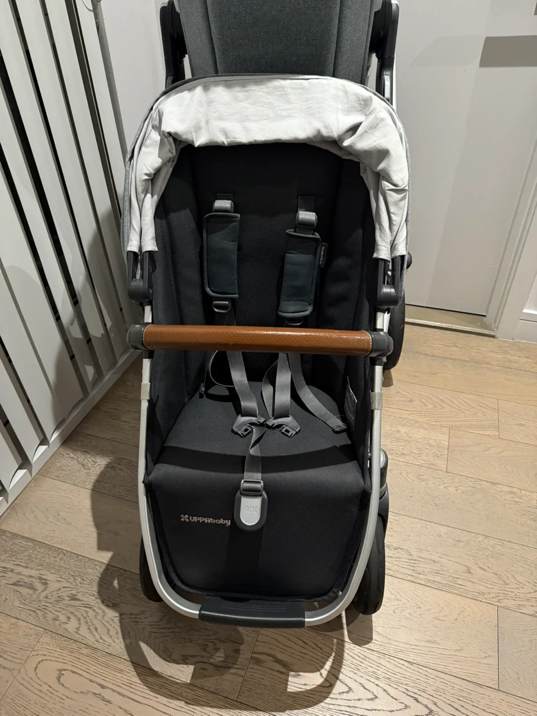 UPPAbaby VISTA V2 Double Stroller with Bassinet & Bag image indicator(3)