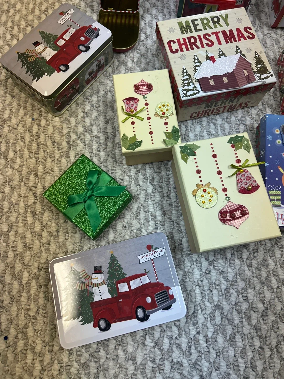 Variety of Decorative Christmas Gift Boxes image indicator(2)