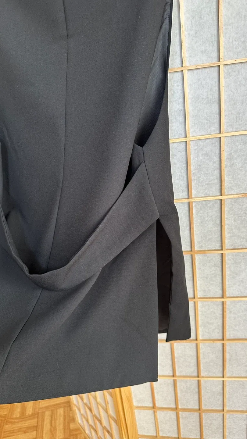 Zara Black Sleeveless Blazer Vest - Size M image indicator(2)