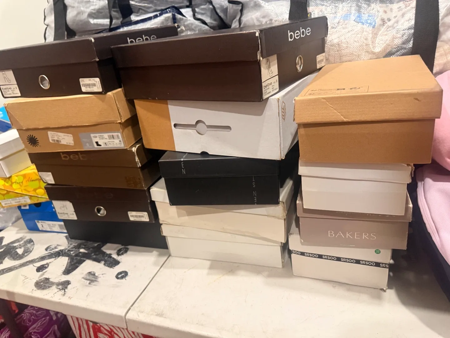 Liquidation of women shoes, everything must go image indicator(6)