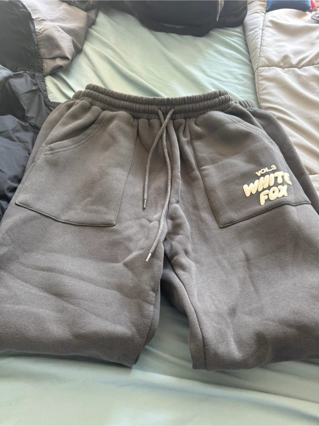 White Fox Offstage Sweatpants - XS