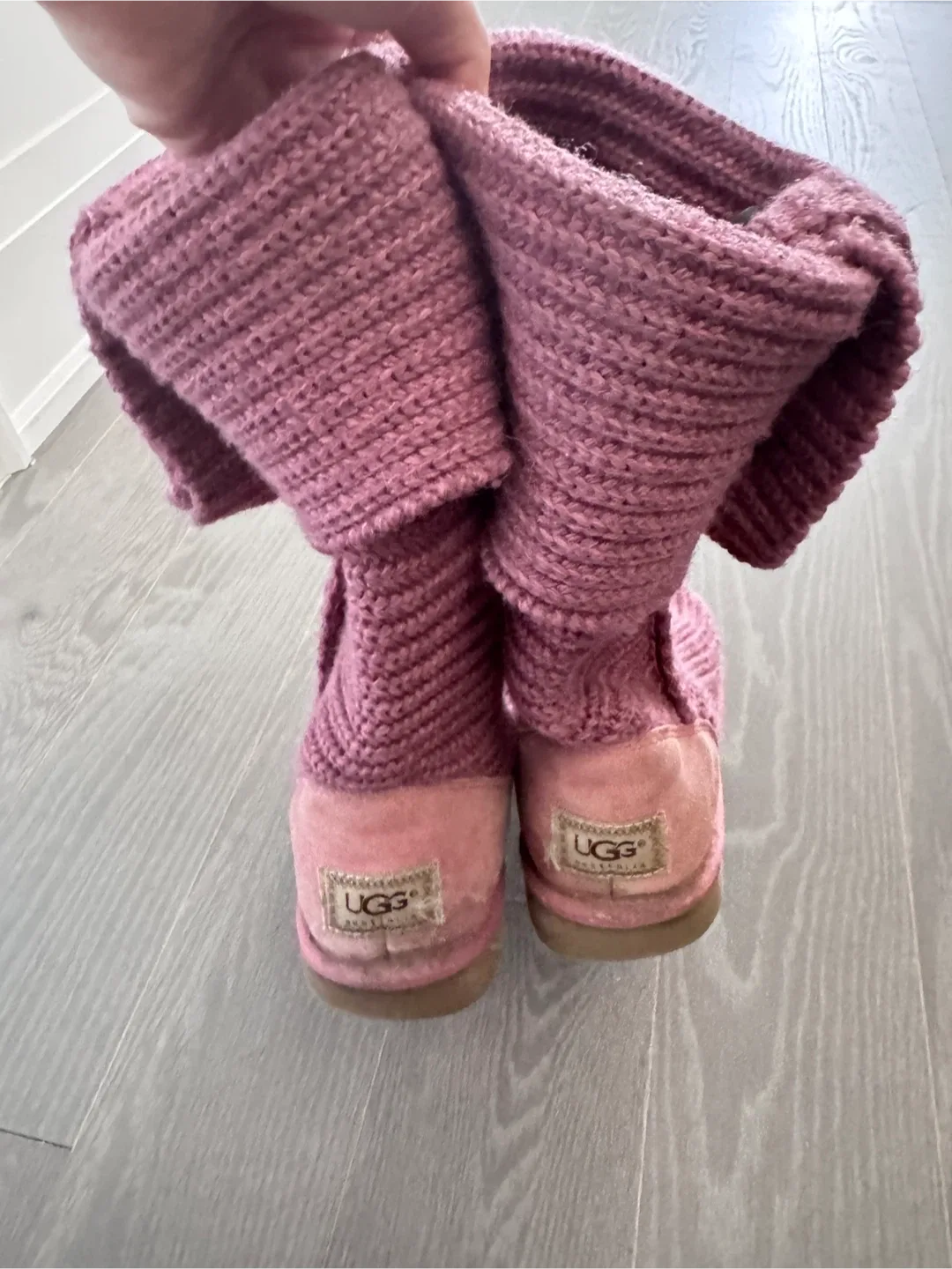 UGG Knit Boots - Size 8 image indicator(2)