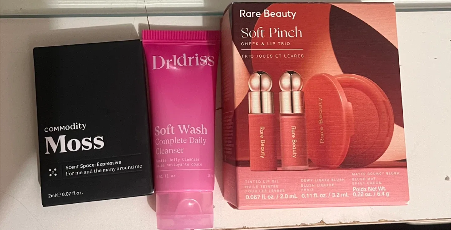 Rare Beauty Soft Pinch Cheek & Lip Trio image indicator(2)