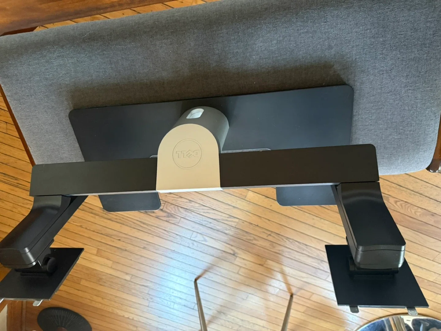 Dell Dual Monitor Stand – Fits Two Monitors | Adjustable image indicator(2)