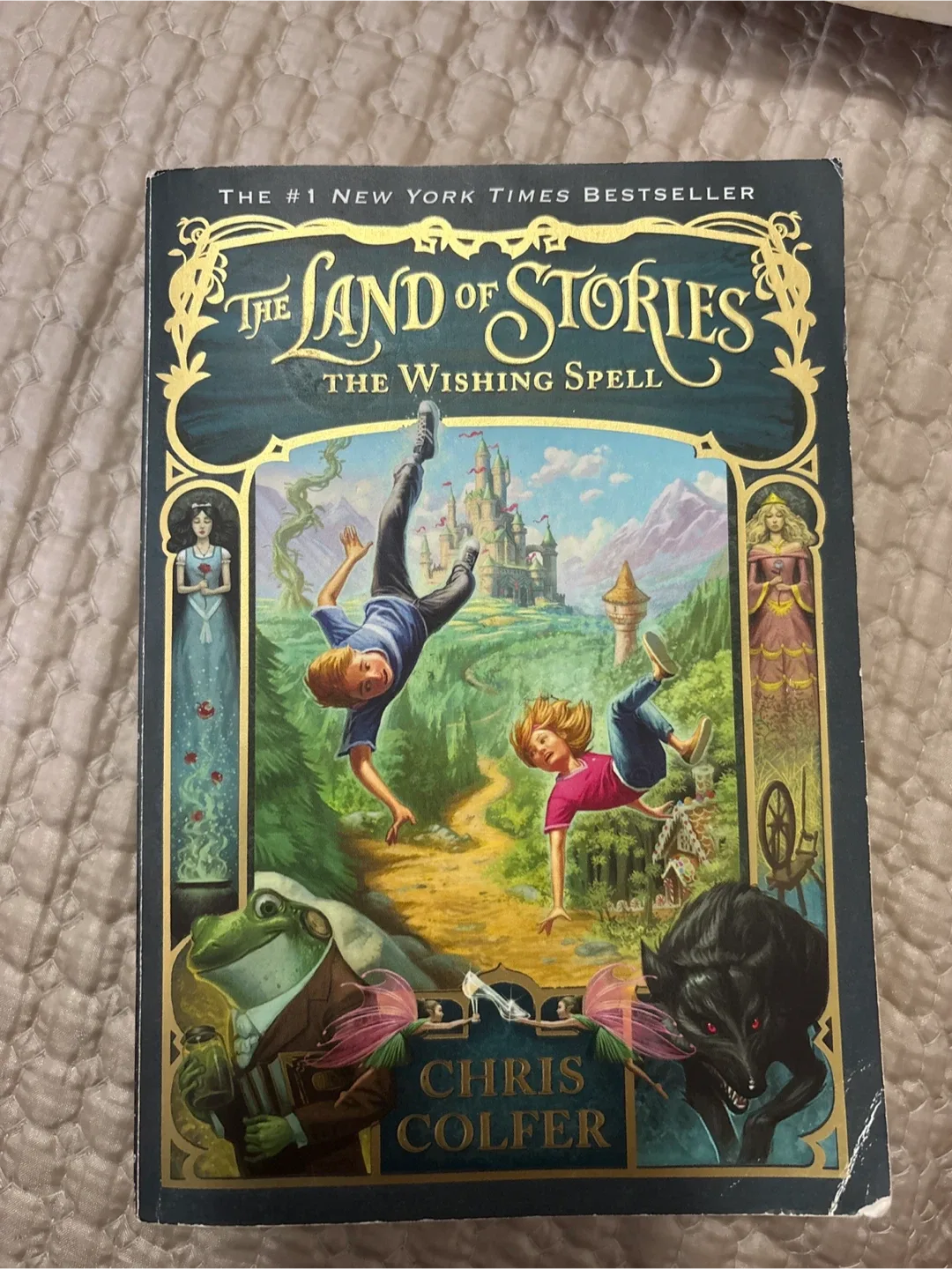 The Land of Stories: The Wishing Spell by Chris Colfer