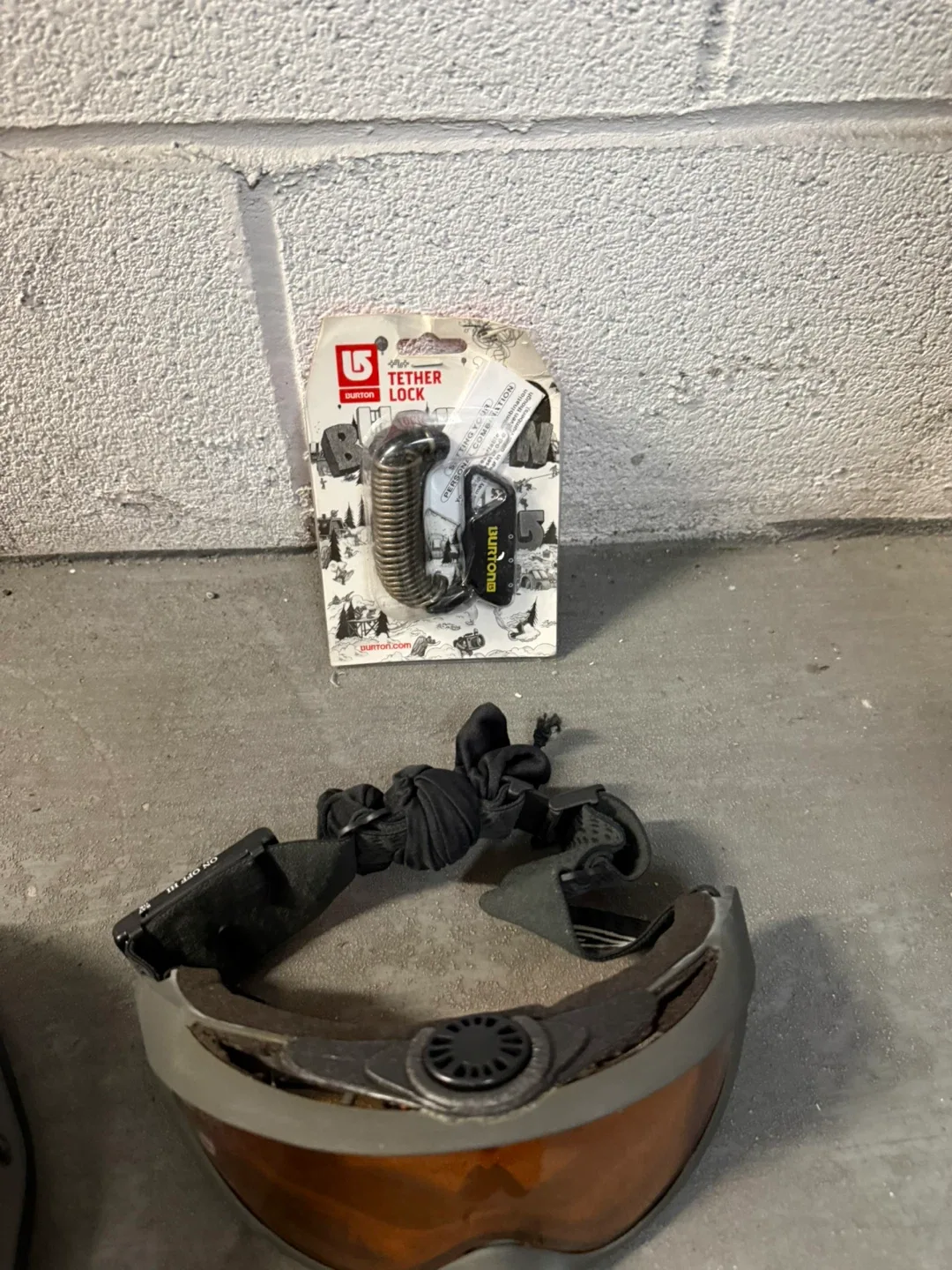 Burton Clash 154 Snowboard with Bindings image indicator(5)