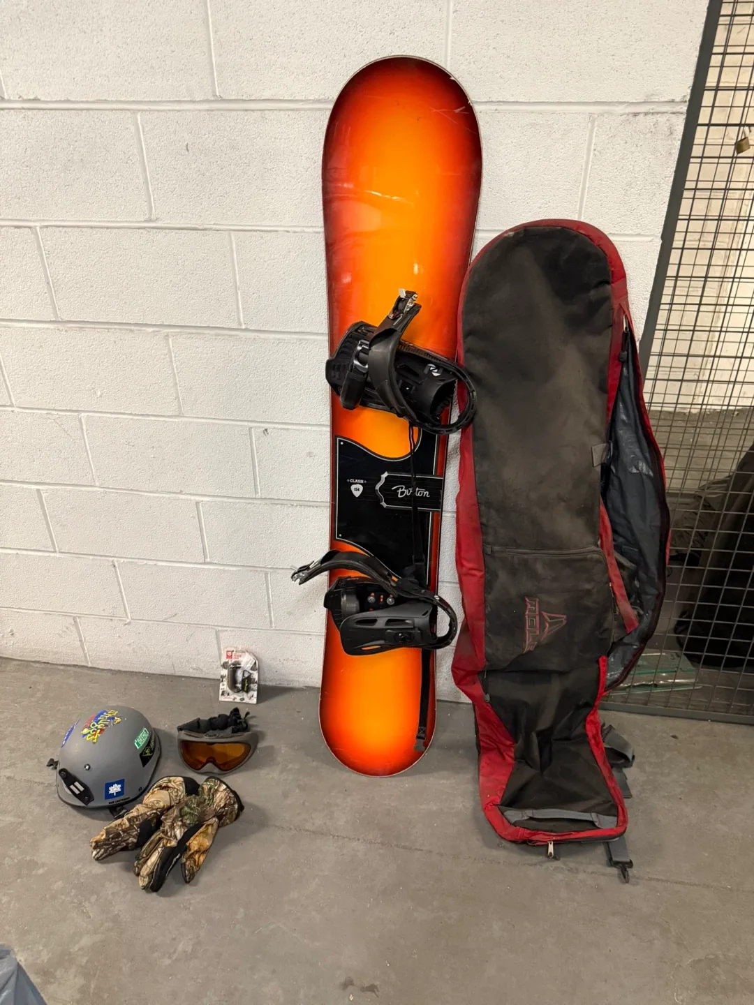 Burton Clash 154 Snowboard with Bindings