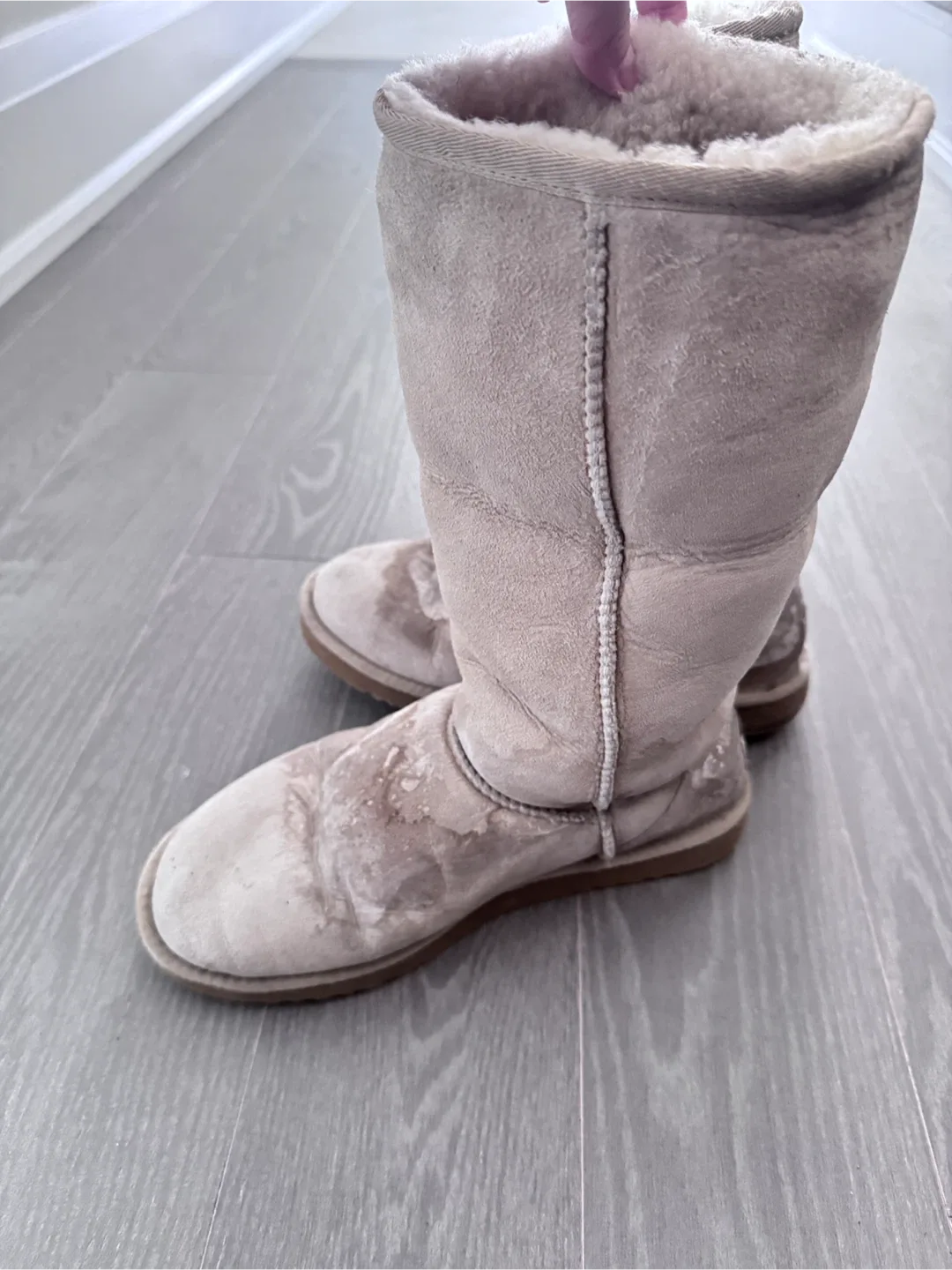 UGG Classic Tall Boots, Size 8 image indicator(4)